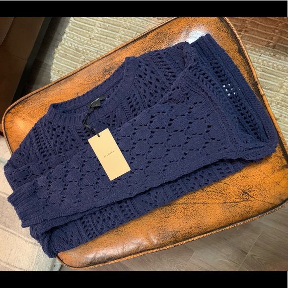 HALOGEN Sweater in Navy - Picture 5 of 8